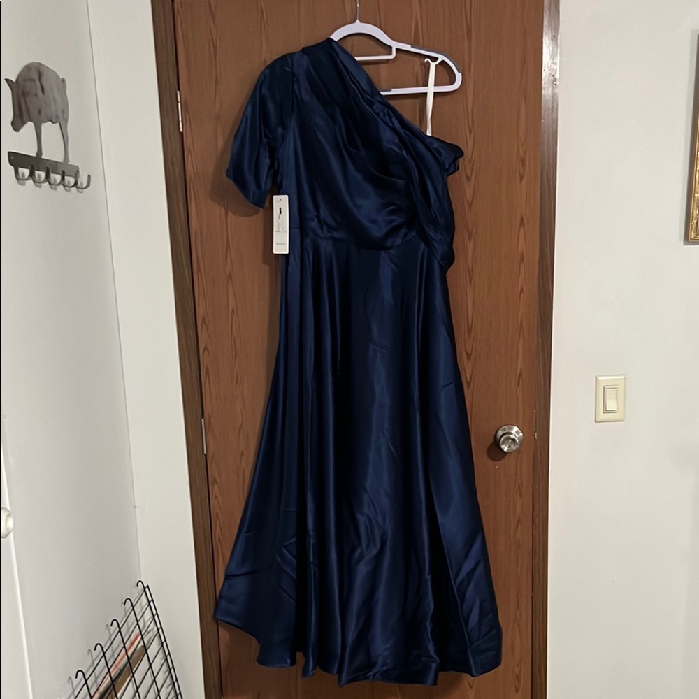 Elegant Navy Blue One-Shoulder Dress